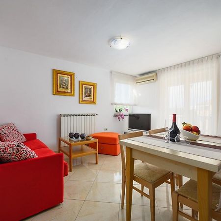 House With Apartments Dragica Umag Exterior photo